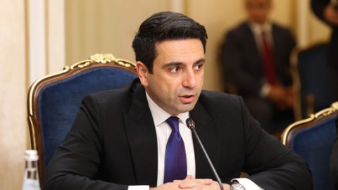 Azərbaycanla münasibətlərdə irəliləyiş var - Simonyan