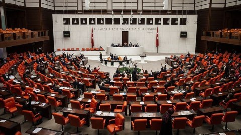 Türkiyə parlamentində müxalifətin daha bir fraksiyası YARADILIR