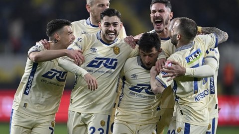 "Fənərbağça" mübarizəni dayandırdı