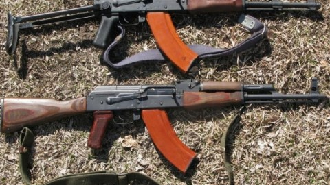 Qanunsuz saxlanılan silahlar təhvil götürülür