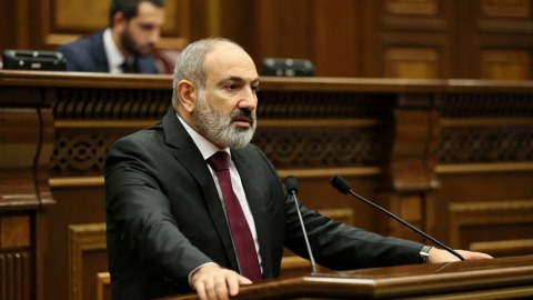 Paşinyan deputatlarla qapalı görüşə hazırlaşır