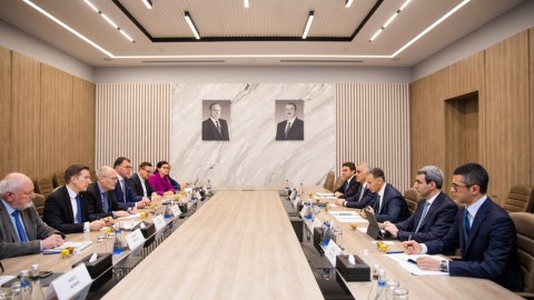 Rəşad Nəbiyev alman şirkətlərinin nümayəndələri ilə görüşdü