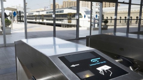 Bakı-Sumqayıt qatarında təmassız ödənişləri 2 dəfədən çox artıb