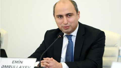 Emin Əmrullayev brifinq keçirir - CANLI