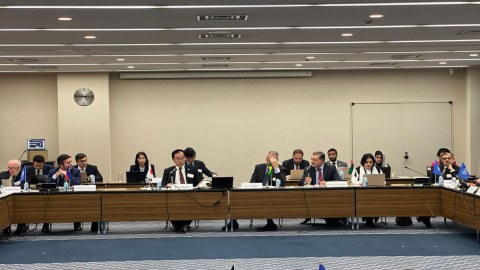 XİN-nin müavini Tokioda iqlim dəyişikliyindən DANIŞDI