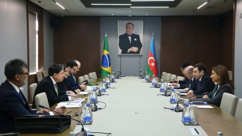 İki ölkə arasında siyasi məsləhətləşmələr