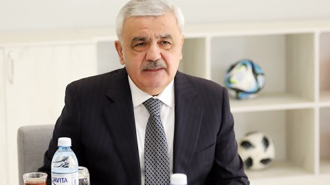 Rövnəq Abdullayev vəzifəsindən bu tarixdə GEDİR - YENİLƏNİB