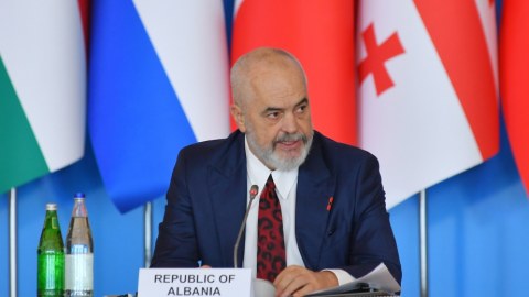 Azərbaycan qazı və Xəzər gələcəyimiz üçün mühüm rol oynayır - Edi Rama