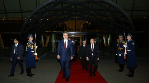 Edi Ramanın Azərbaycana səfəri başa çatdı 