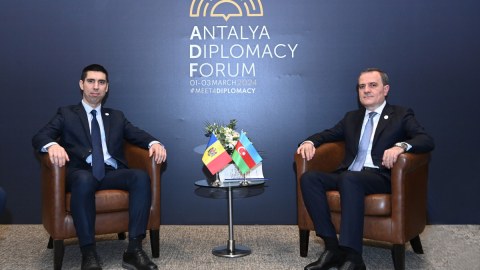 Nazir moldovalı həmkarı ilə danışıqlar apardı 