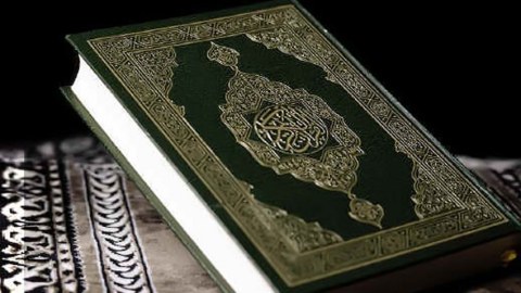 100 min manata Quran kitabı satılır - FOTO