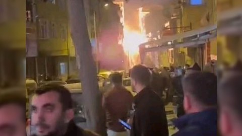 İstanbulda güclü PARTLAYIŞ 
