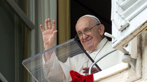 Roma Papası dünya ölkələrini tərksilaha ÇAĞIRDI