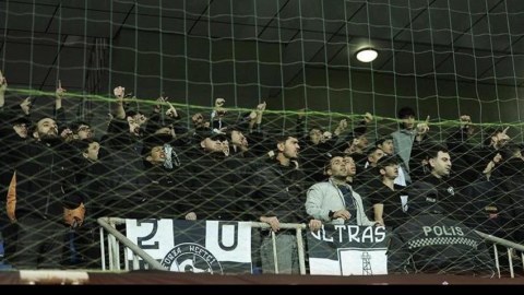 “Neftçi” və “Qarabağ” azarkeşlərinə görə cərimələniblər