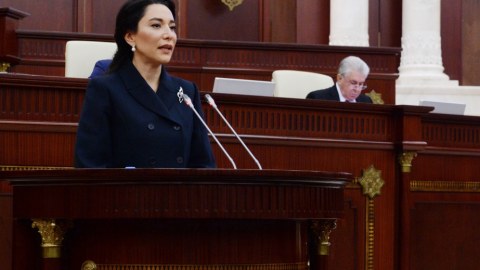 Ombudsman parlamentdə sənədsiz evlərlə bağlı məsələ qaldırıldı