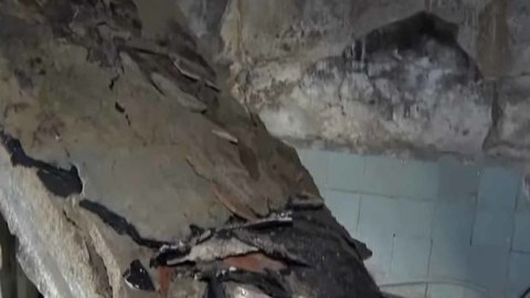 Gəncədə 11 yataqxana binası qəzalı vəziyyətdədir