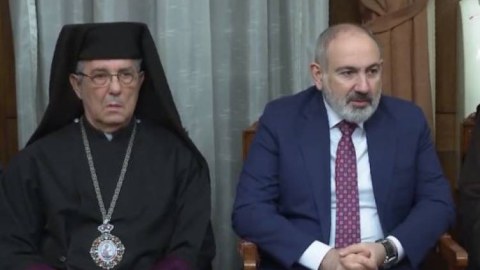 Paşinyan Qəzza zolağına humanitar yardım göndərəcək