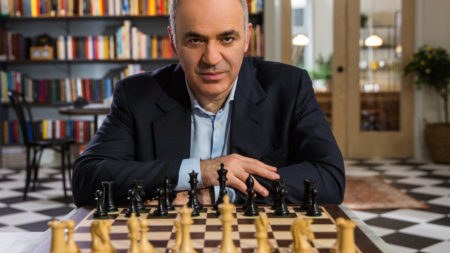 Kasparov terrorçu elan edildi