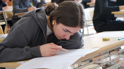 Buraxılış imtahanlarının sualları necə hazırlanıb: asan, yoxsa çətin?