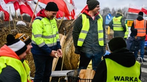 Ukrayna-Polşa sərhədində 2300 yük maşını gözləyir