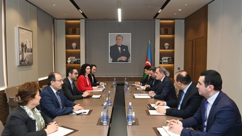 Ceyhun Bayramov Türkiyə XİN başçısının müavini ilə görüşdü