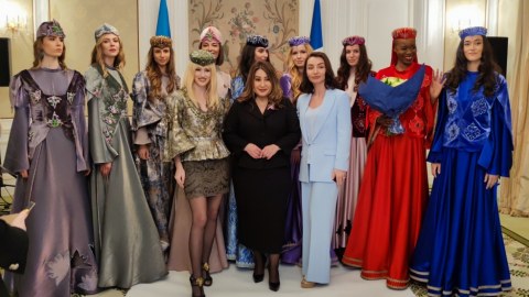 Parisdə Qarabağın milli geyimləri nümayiş olundu - FOTO