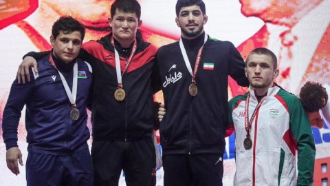 Güləşçimizdən beynəlxalq turnirdə GÜMÜŞ MEDAL