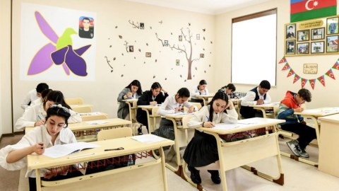 Naxçıvanda buraxılış imtahanları keçirilib