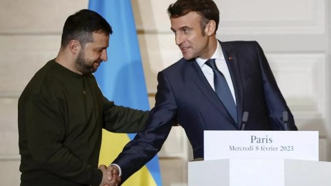 Makron Kiyevə səfər edəcək