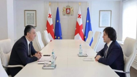 Azərbaycan səfiri Kobaxidze ilə danışıqlar apardı 