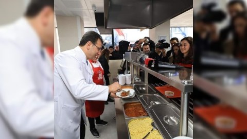 İmamoğlunun "şəhər kafesi" layihəsi - 40 lirəyə doyuruq