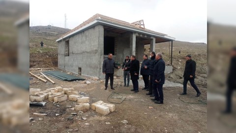 Goranboyda seldən yararsız vəziyyətə düşən evlər yenidən tikilir - FOTO