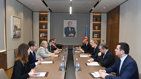 Ceyhun Bayramov Yunanıstanın nazir müavini ilə görüşdü