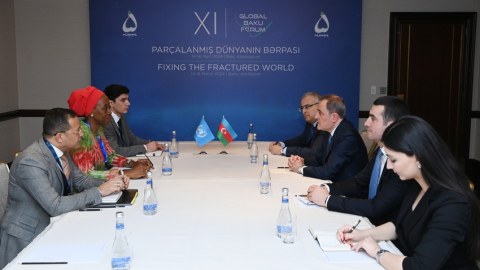 Ceyhun Bayramov Beynəlxalq Miqrasiya Təşkilatının baş direktorunun müavini ilə görüşdü