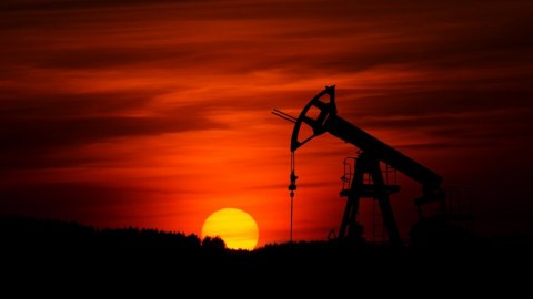 Azərbaycan neftinin qiyməti 88 dolları ÖTÜB