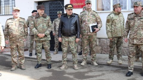 Xanlar Vəliyev Şuşa və Xankəndidə hərbçilərlə görüşdü - FOTO