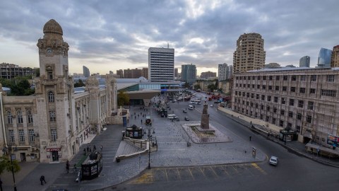 “28 May” metrosunun ətrafı ilə bağlı QƏRAR VERİLDİ