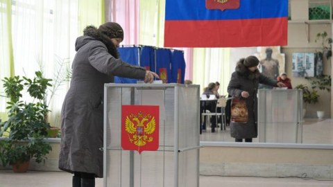 Rusiyada prezident seçkiləri: seçici fəallığı 36,5% təşkil edir