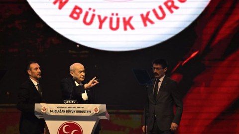 Baxçalı 11-ci dəfə MHP sədri SEÇİLDİ