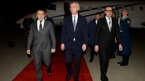 Stoltenberq Azərbaycana GƏLDİ