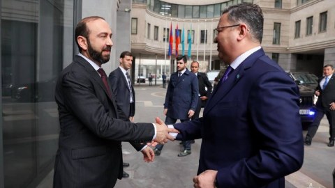Qazaxıstanın XİN başçısı İrəvandadır - Mirzoyanla görüşdü