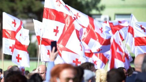 Hərəkat siyasi partiyaya ÇEVRİLDİ