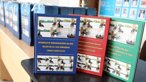 Həmkarlar İttifaqı yeni kitab çap etdi - FOTO