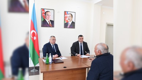 Dövlət Komitəsinin sədri Siyəzəndə vətəndaşları qəbul edib - FOTO