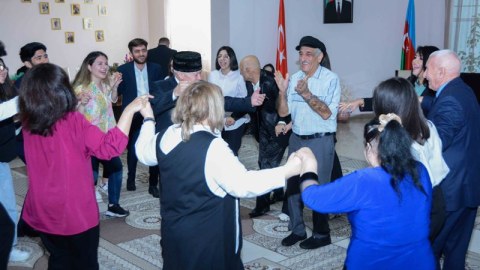UNEC-in kollektivi Novruz bayramını ahıl sakinlərlə qeyd etdi