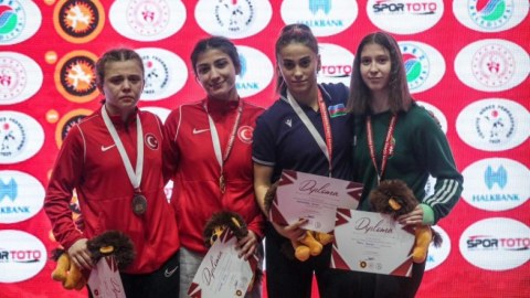 Millimiz Türkiyədə 10 medal qazandı