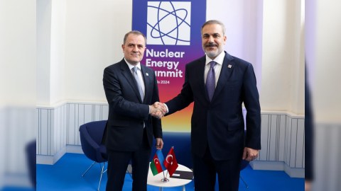 Ceyhun Bayramov Hakan Fidanla görüşdü - TƏFƏRRÜAT