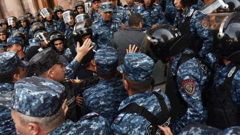Ermənistanda iki müxalifətçi saxlanıldı