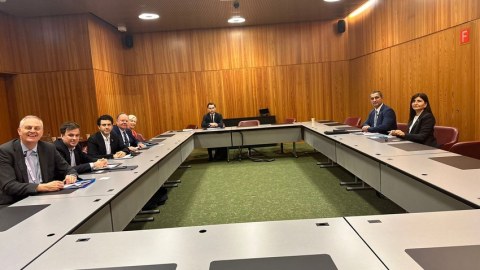 Deputatlar həmkarlarına Ermənistanla münasibətlər barədə məlumat verdilər