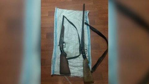 Babasından qalan silahlı polisə təhvil verdi 